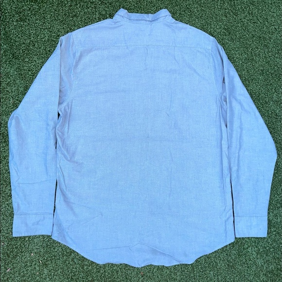 RVCA Button Down. - Picture 3 of 3